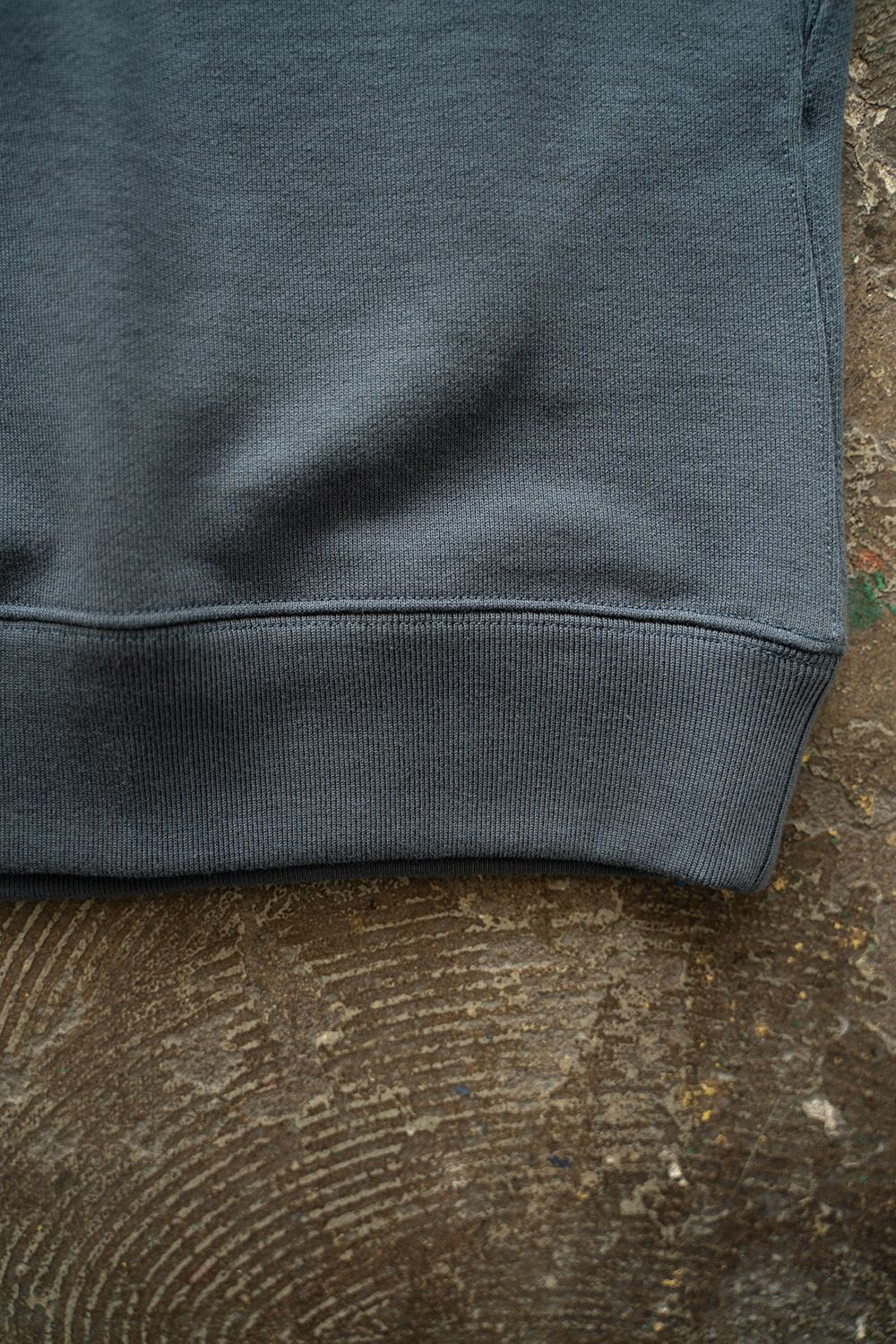 【ラスト1点】【25SS】サドルスリーブプルオーバースウェット(SLATE BLUE)