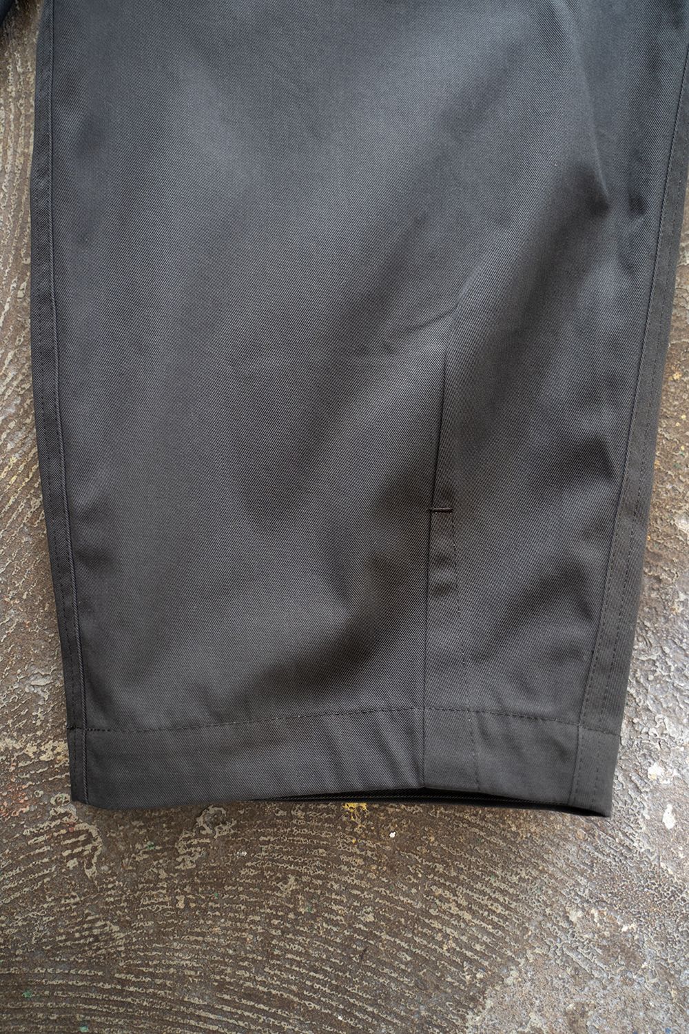 【ラスト1点】【23SS】強撚コットン×ポリエステルワイドイージーパンツ(CHARCOAL)