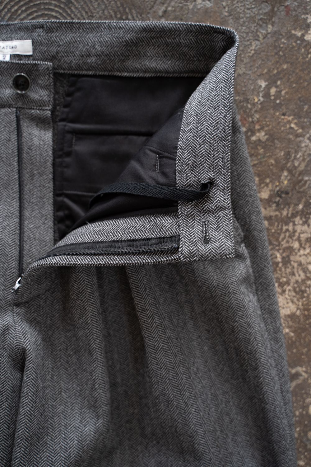 【26AW】2-Tack Herringbone Wide Slacks/2タックワイドスラックス(GRAY)