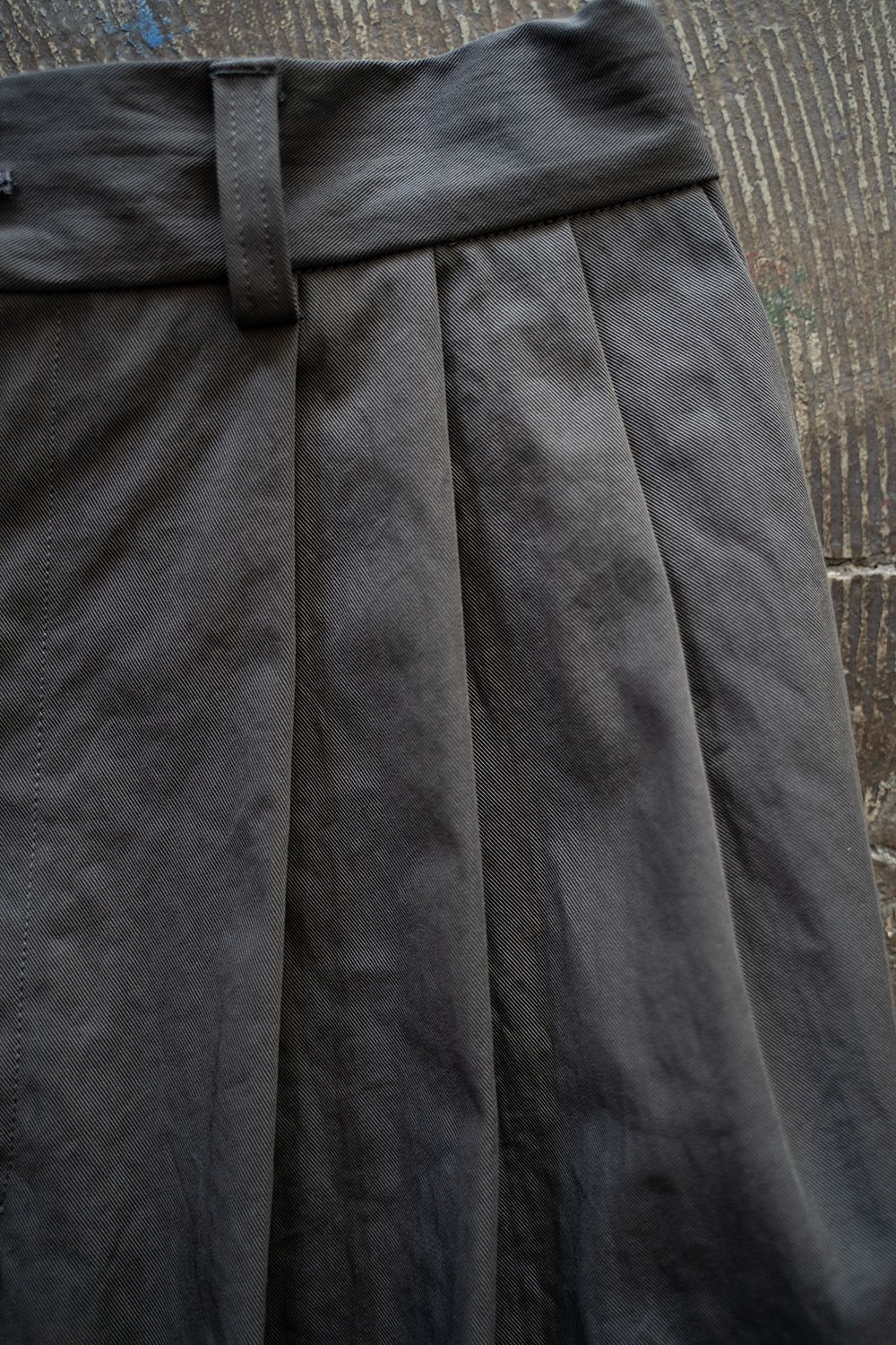 【ラスト1点】【24AW】3 Pleat Nylon Pants(GRAY)