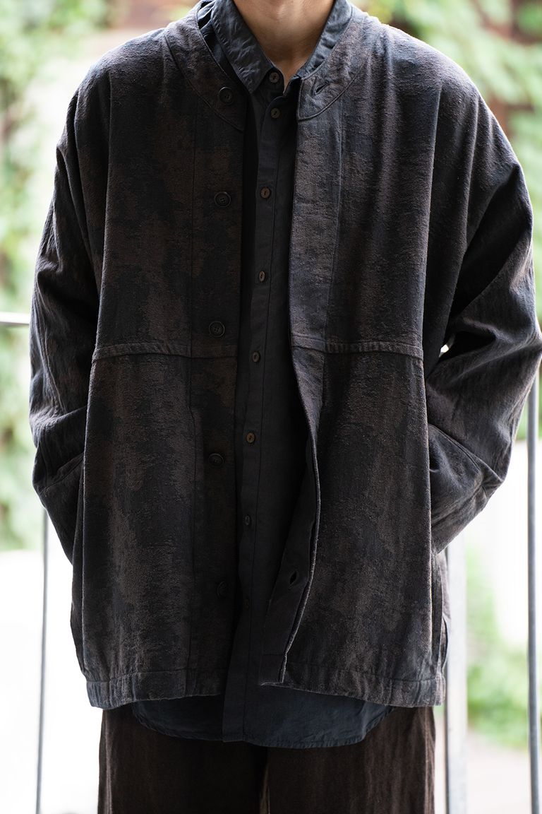 176cm、58kgの細身体型でサイズ3を着用しております。