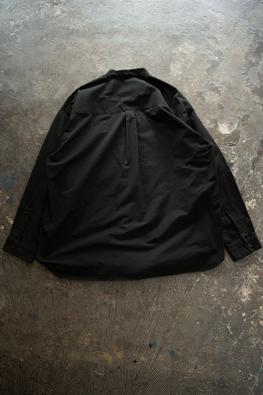 【26AW】ガーメントダイバンドカラーオーバーシャツ(INK BLACK)