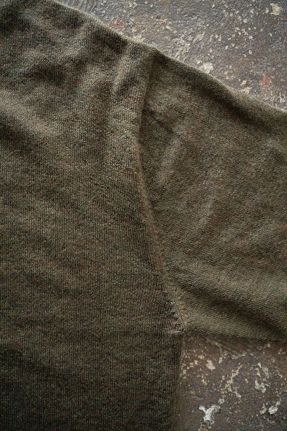 【25AW】エクストラキッドモヘア12Gニット(OLIVE)