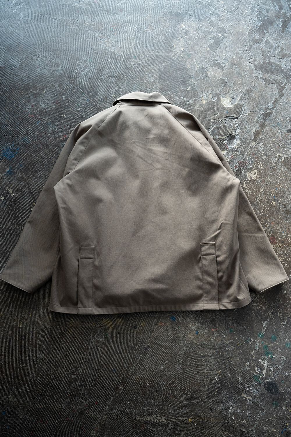 【25AW】コットン×ポリエステルショートブルゾン(GREIGE)