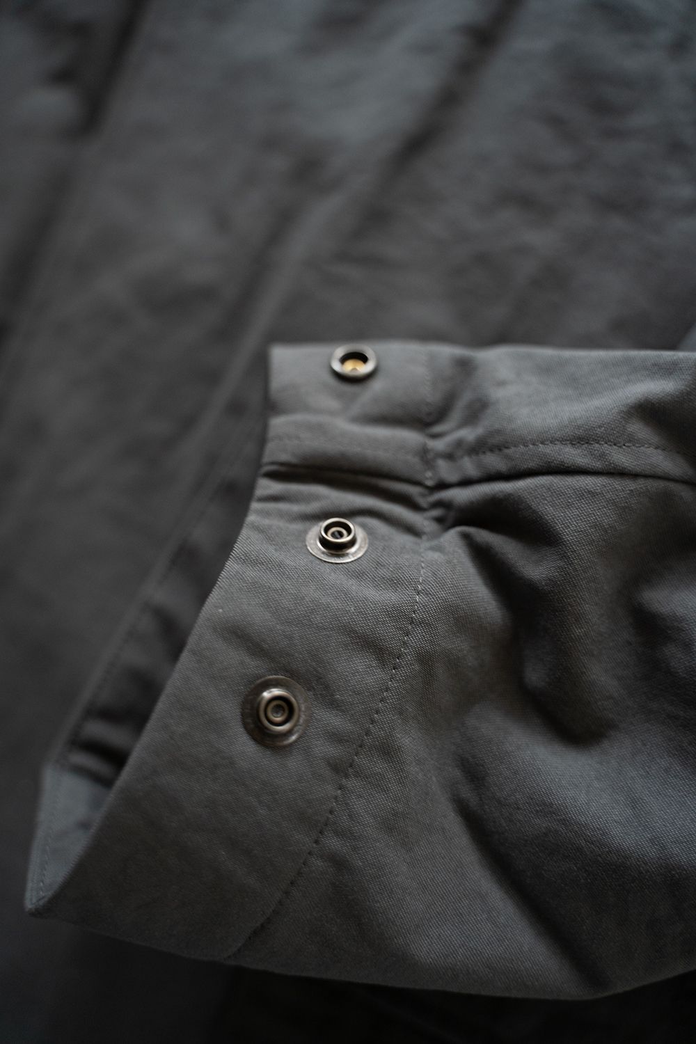 【ラスト1点】【24AW】撥水ナイロンオックスシンサレートフーデッドコート(SLATE GRAY)