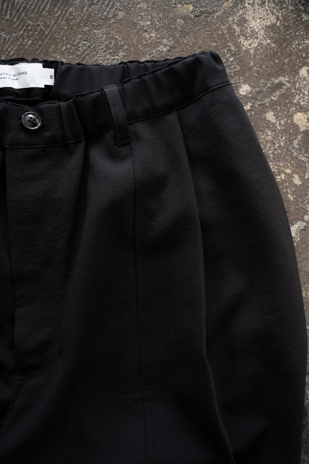 【256SS】ディープタックポリエステルワイドテーパードパンツ(BLACK)