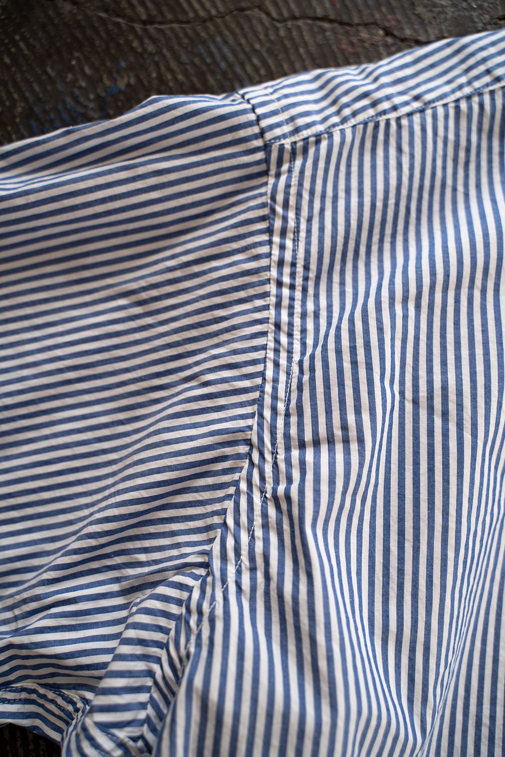 【ラスト1点】スビンコットンタイプライターバンドカラーシャツ(LONDON STRIPE)