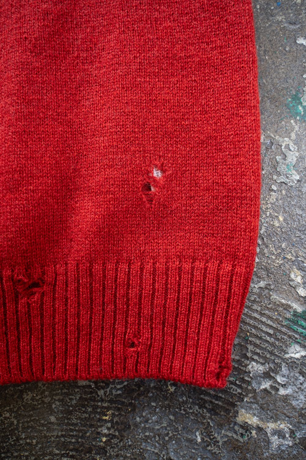 【25AW】ダメージクルーネックニット(VERMILION RED)