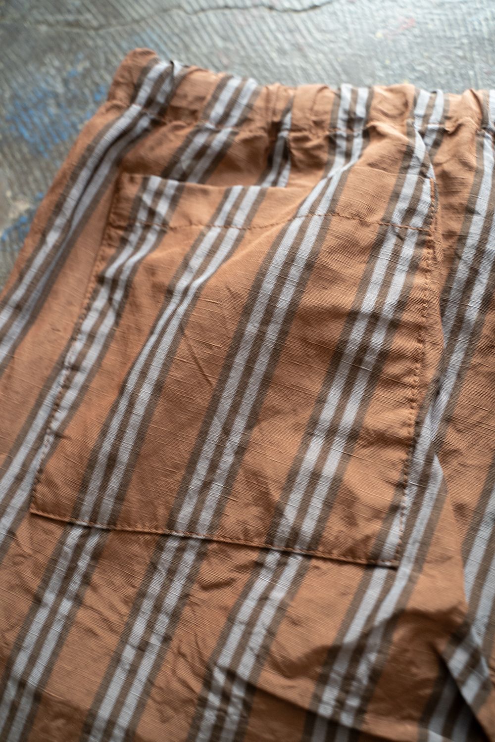 キュプラリネンイージーパンツ(BROWN STRIPE)