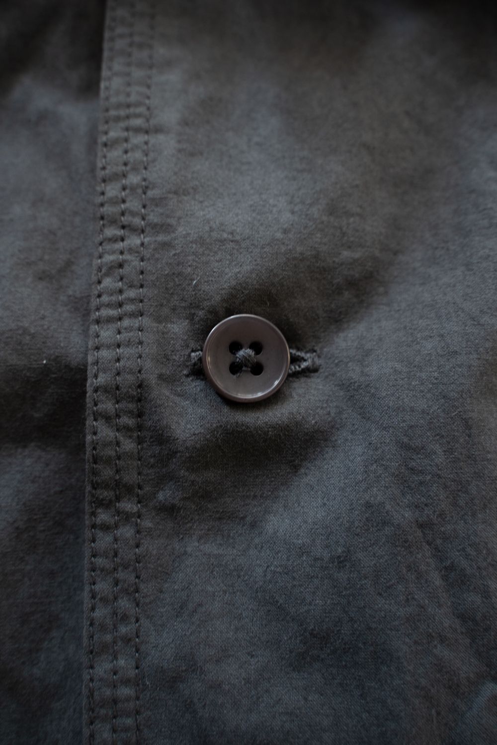 【ラスト1点】【25AW】ガーメントダイダンプシャツ(CHARCOAL)
