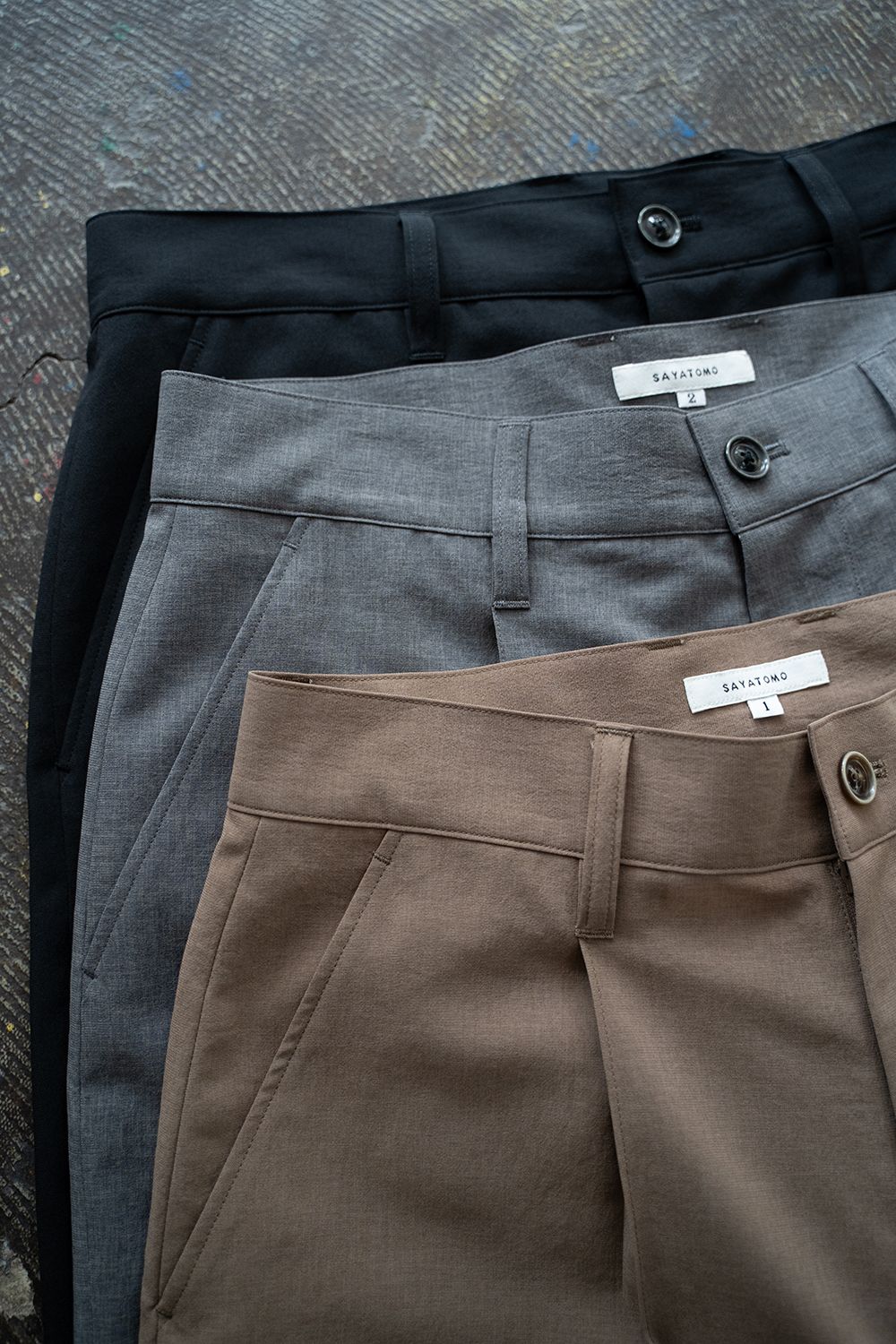 Camphor wood（カンファーウッド）の「1tuck wide baggy tweed