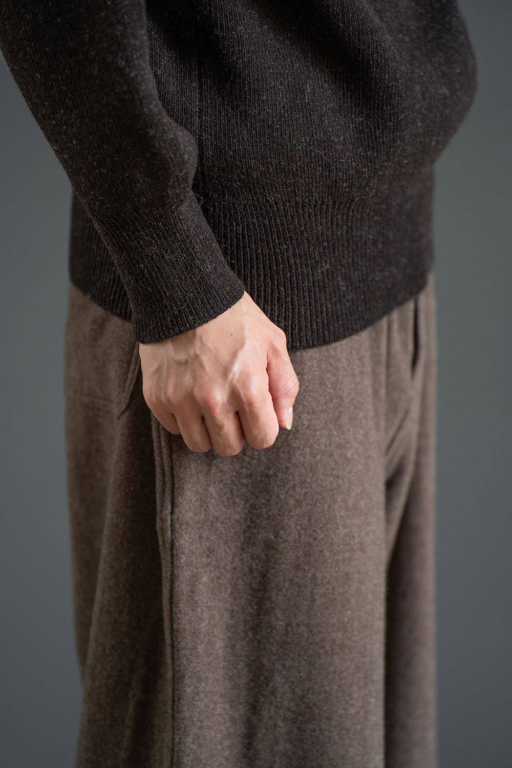 Hard twisted Shetlandwool GOB sweater(BROWN)