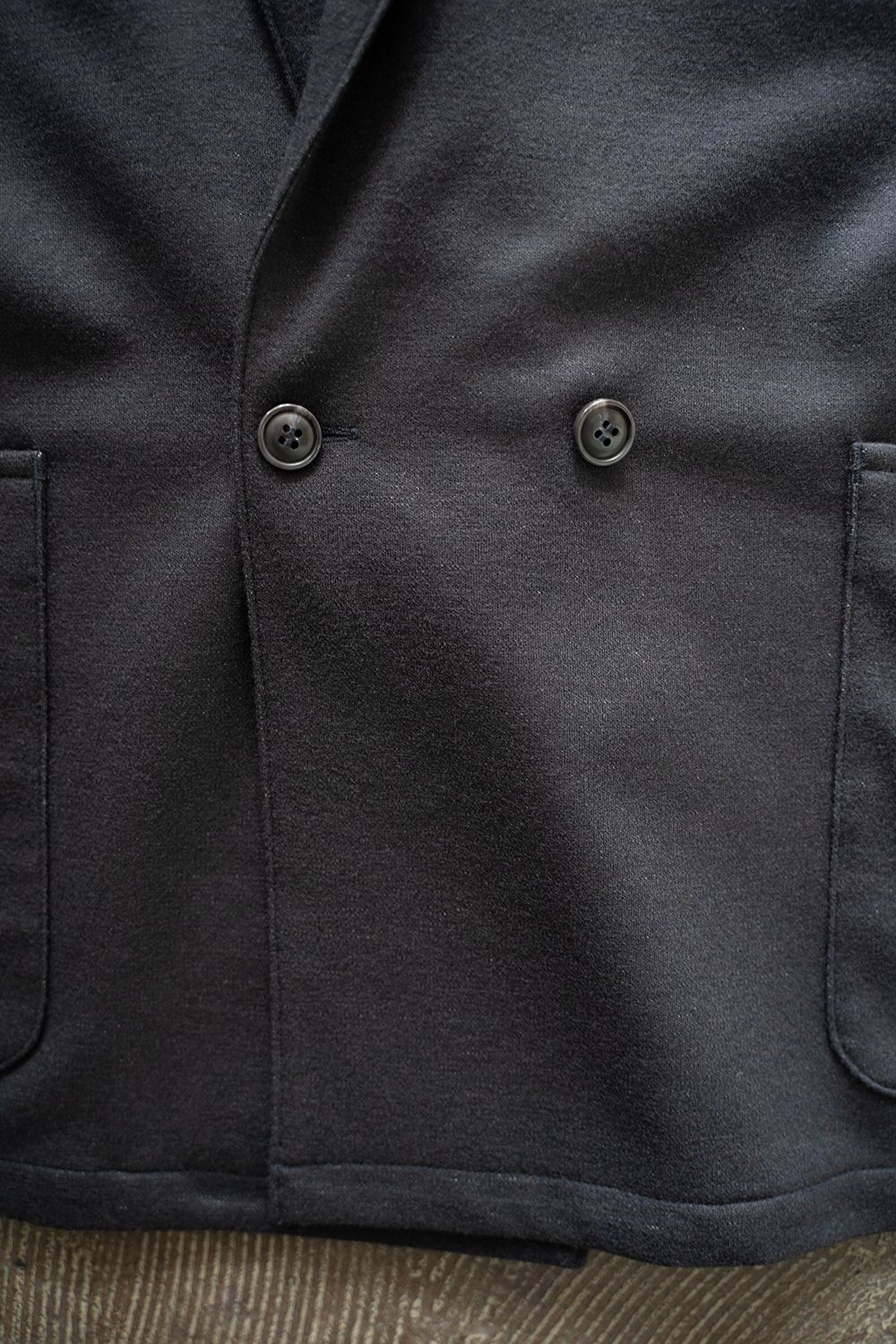 【ラスト1点】【24AW】ウールジャージーダブルジャケット(BLACK NAVY)