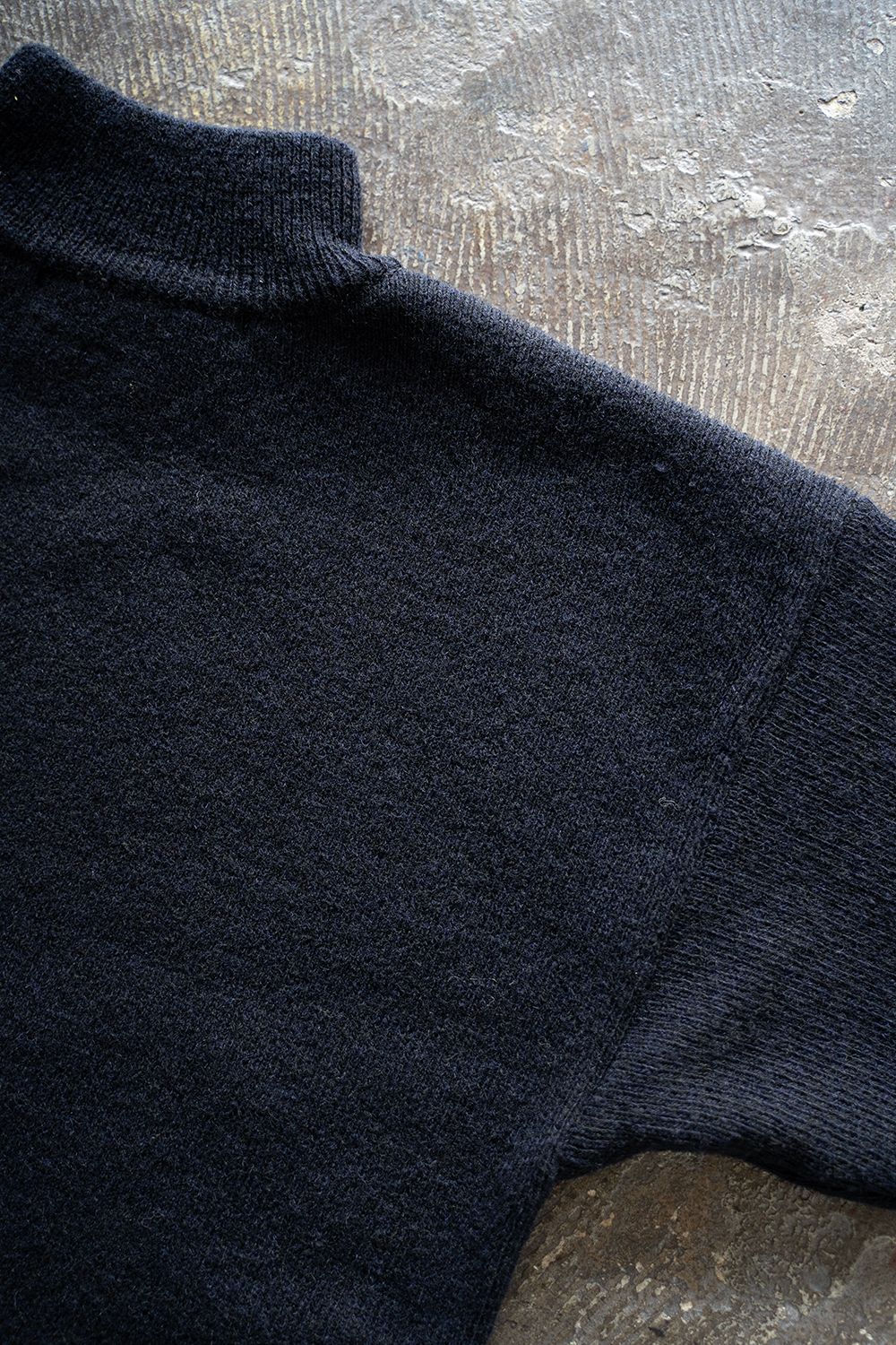 【ラスト1点】Hard twisted Shetlandwool GOB sweater(NAVY)