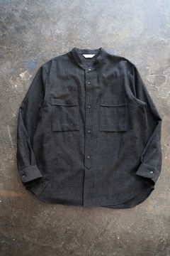 【ラスト1点】【23AW】ウール×コットンシャンブレーバンドカラーシャツ(CHARCOAL)