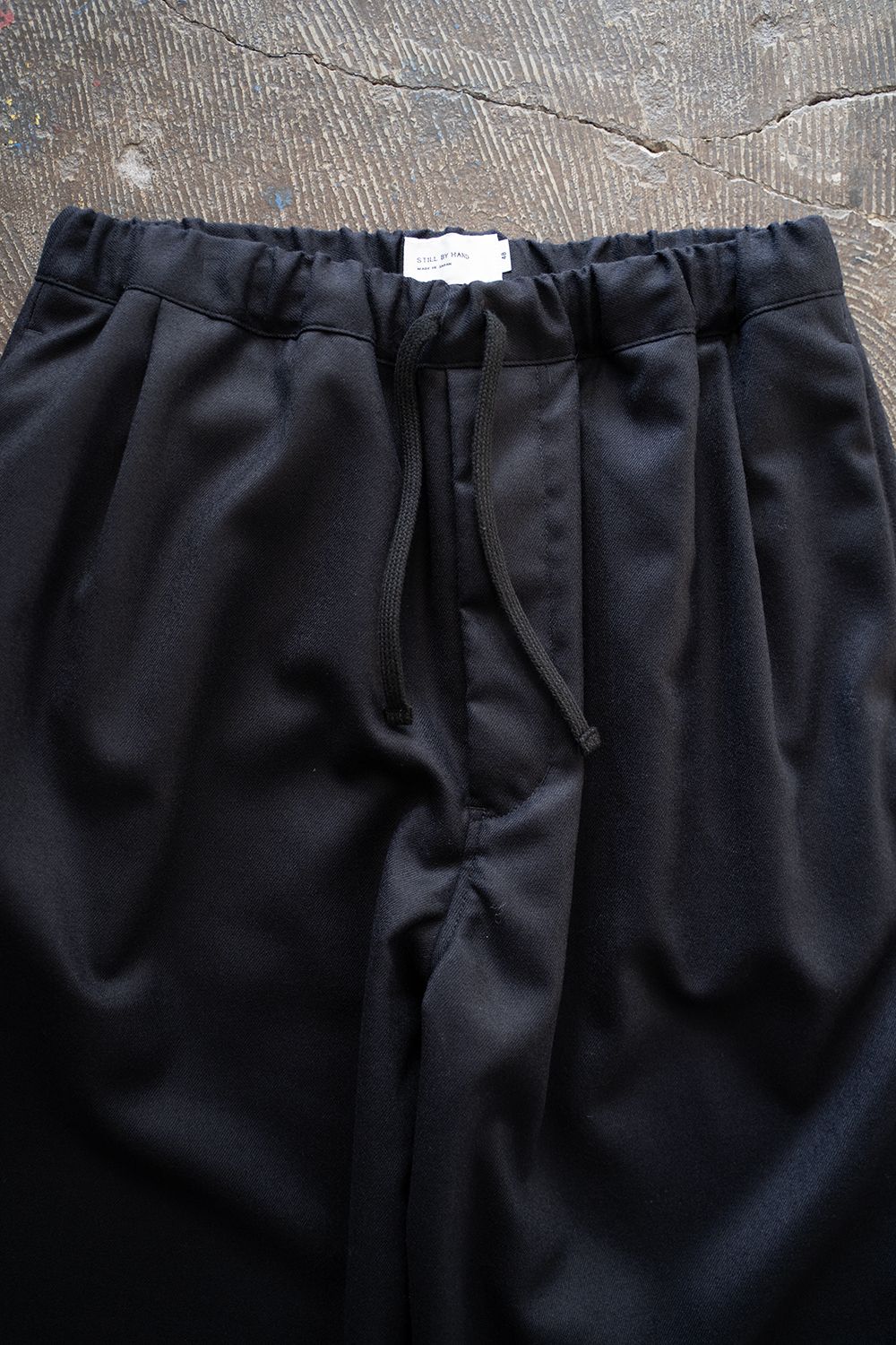 【25AW】サキソニーイージーパンツ(BLACK NAVY)