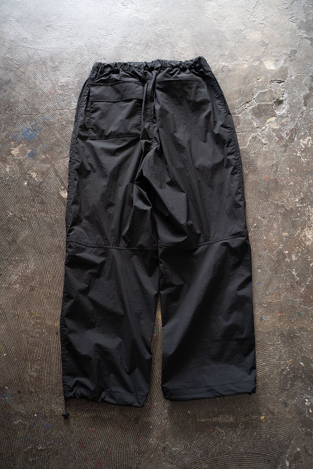 25ss STILL BY HAND トレーニングパンツ パンツ 黒 STILL BY HAND（スティルバイハンド） 綿ナイロントレーニング