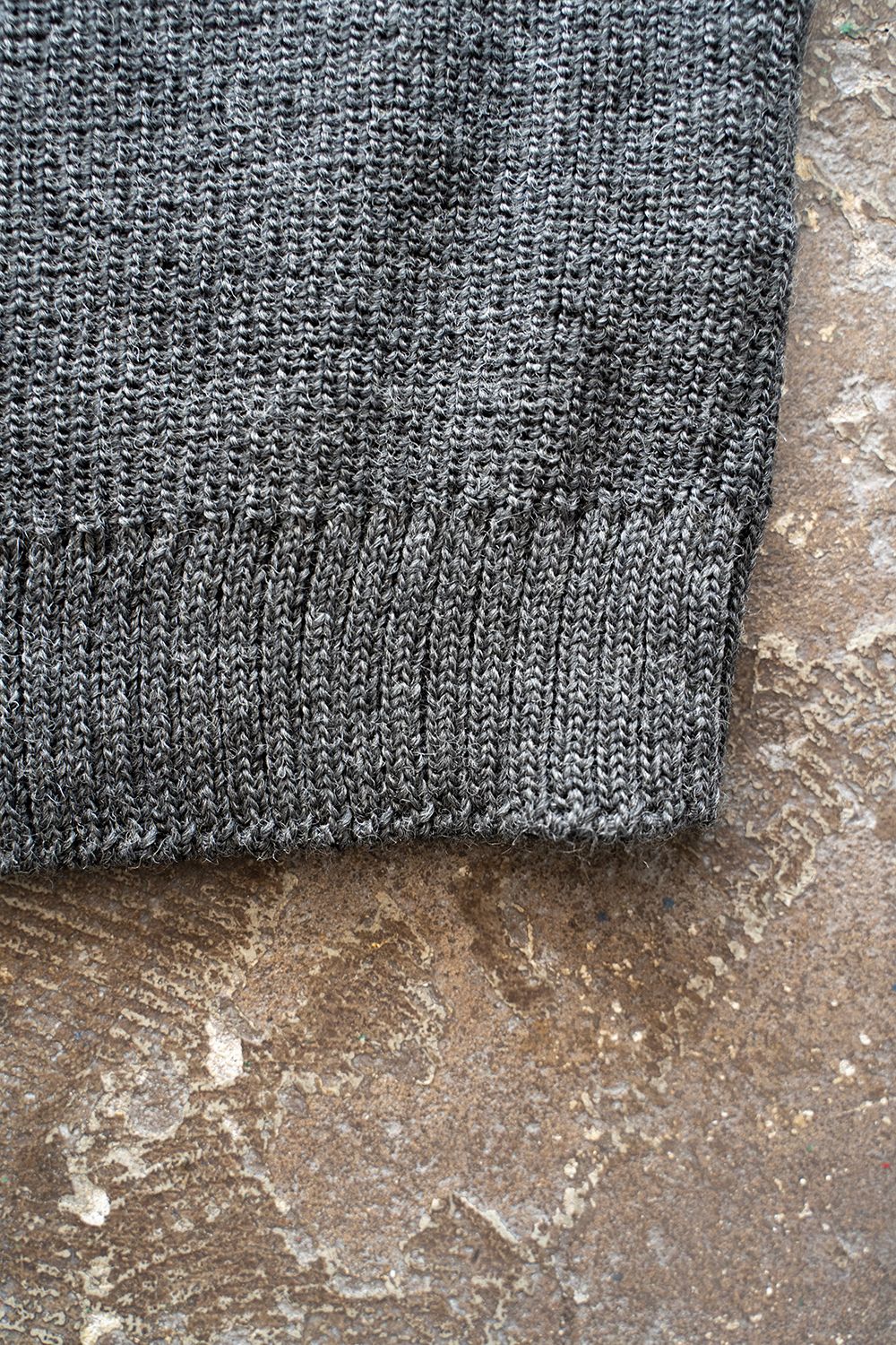 【ラスト1点】【22AW】ロービング糸ボトルネックニット(CHARCOAL)