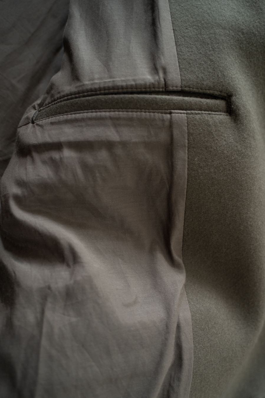 【25AW】Super110'Sメルトンステンカラーハーフコート(SAGE)