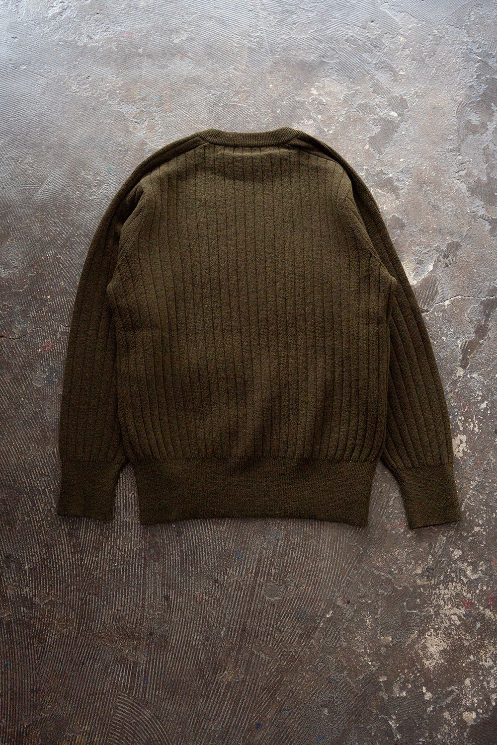 Hard twisted Shetlandwool RIB saddle shoulder crew neck sweater(OLIVE)