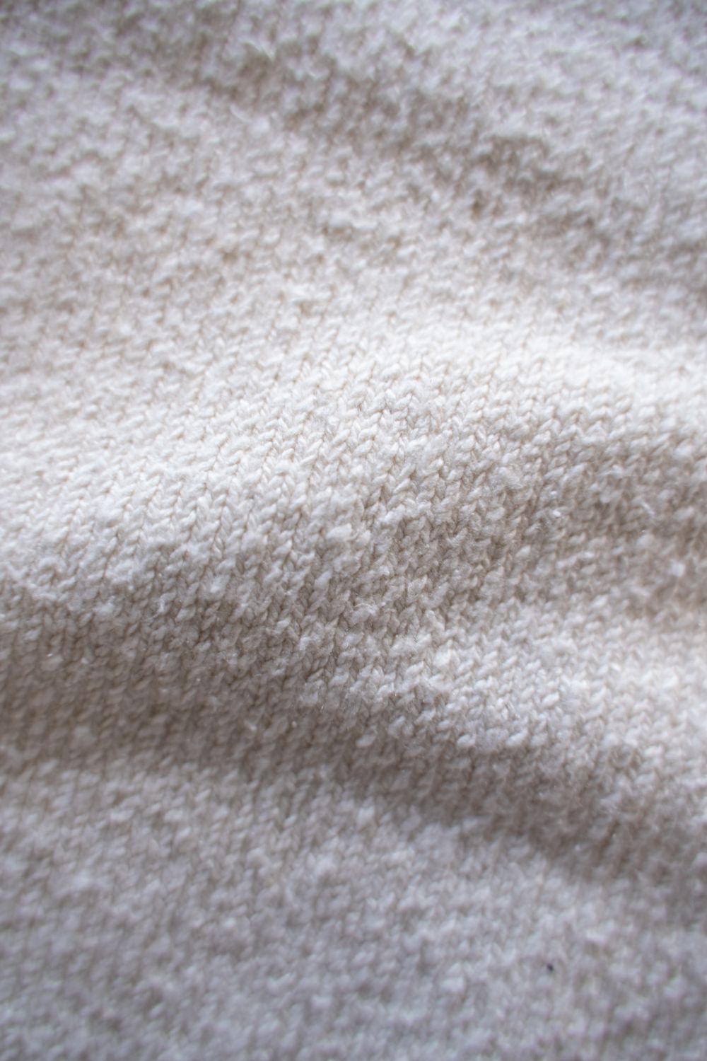 絹紬糸セーター(生成)