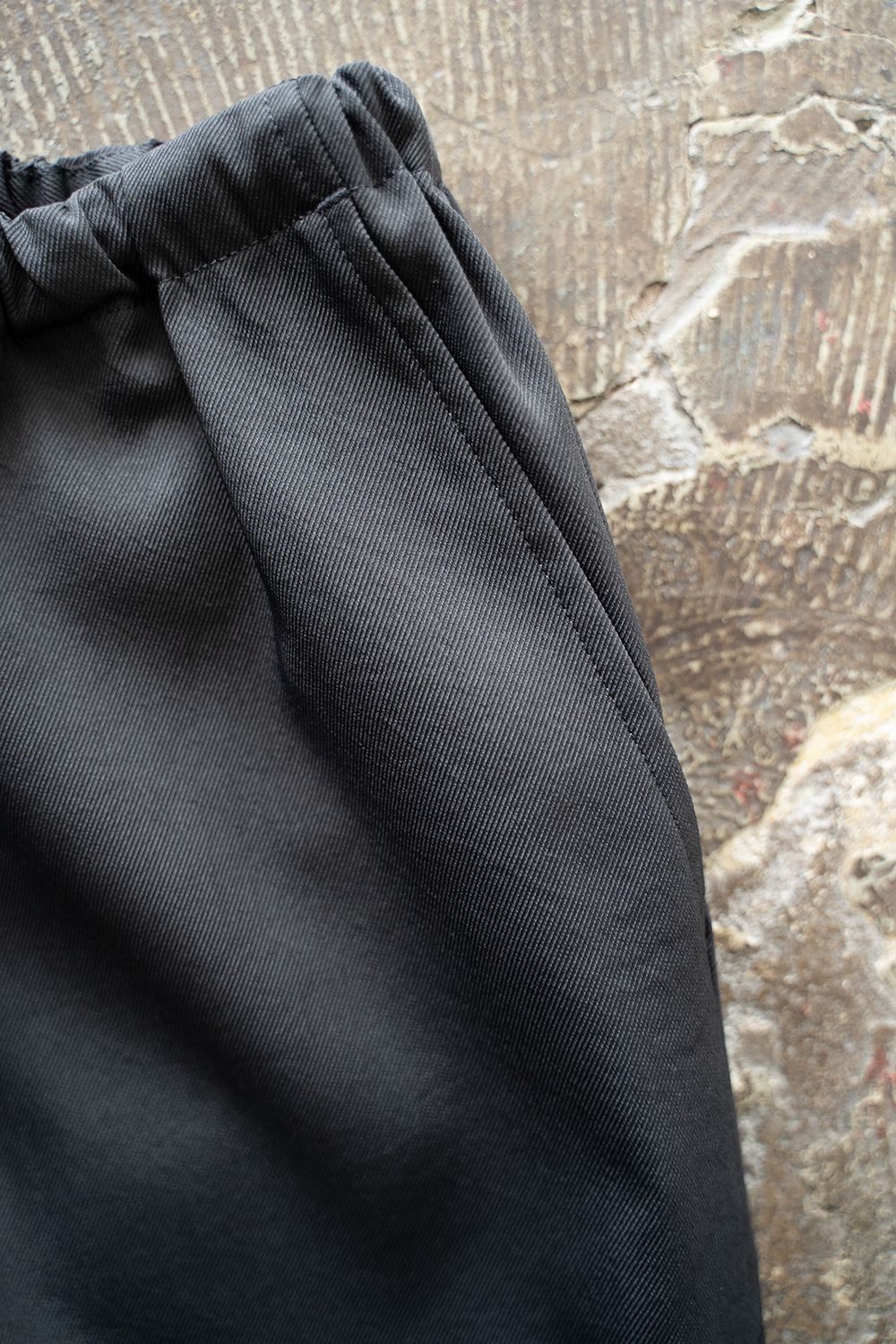 【ラスト1点】【25SS】中空ポリエステルイージーパンツ(BLACK NAVY)