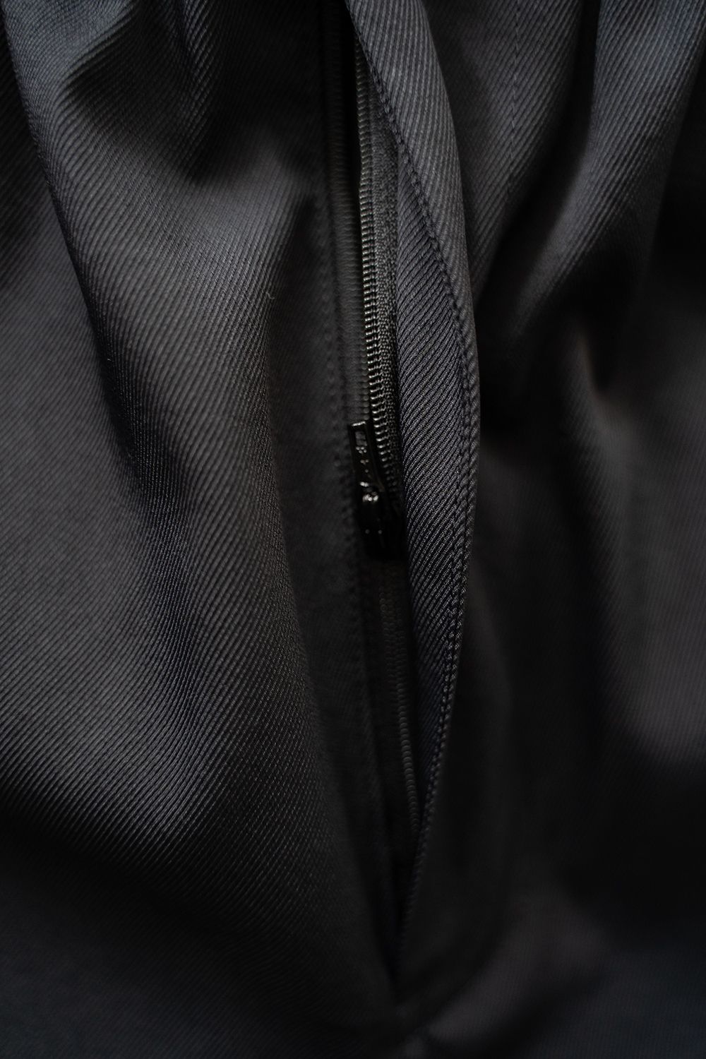 【ラスト1点】【25SS】中空ポリエステルイージーパンツ(BLACK NAVY)