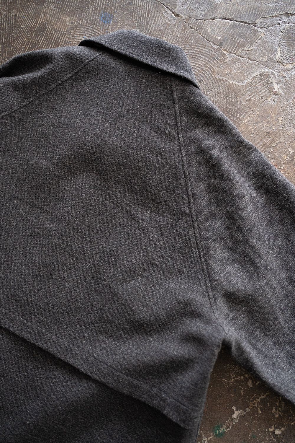 【25AW】ウール×ナイロンステンカラーコート(BROWN CHARCOAL)