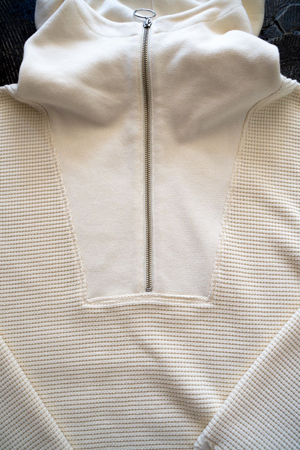 YASHIKI Tasogare High Neck Hoodie ヤシキニット