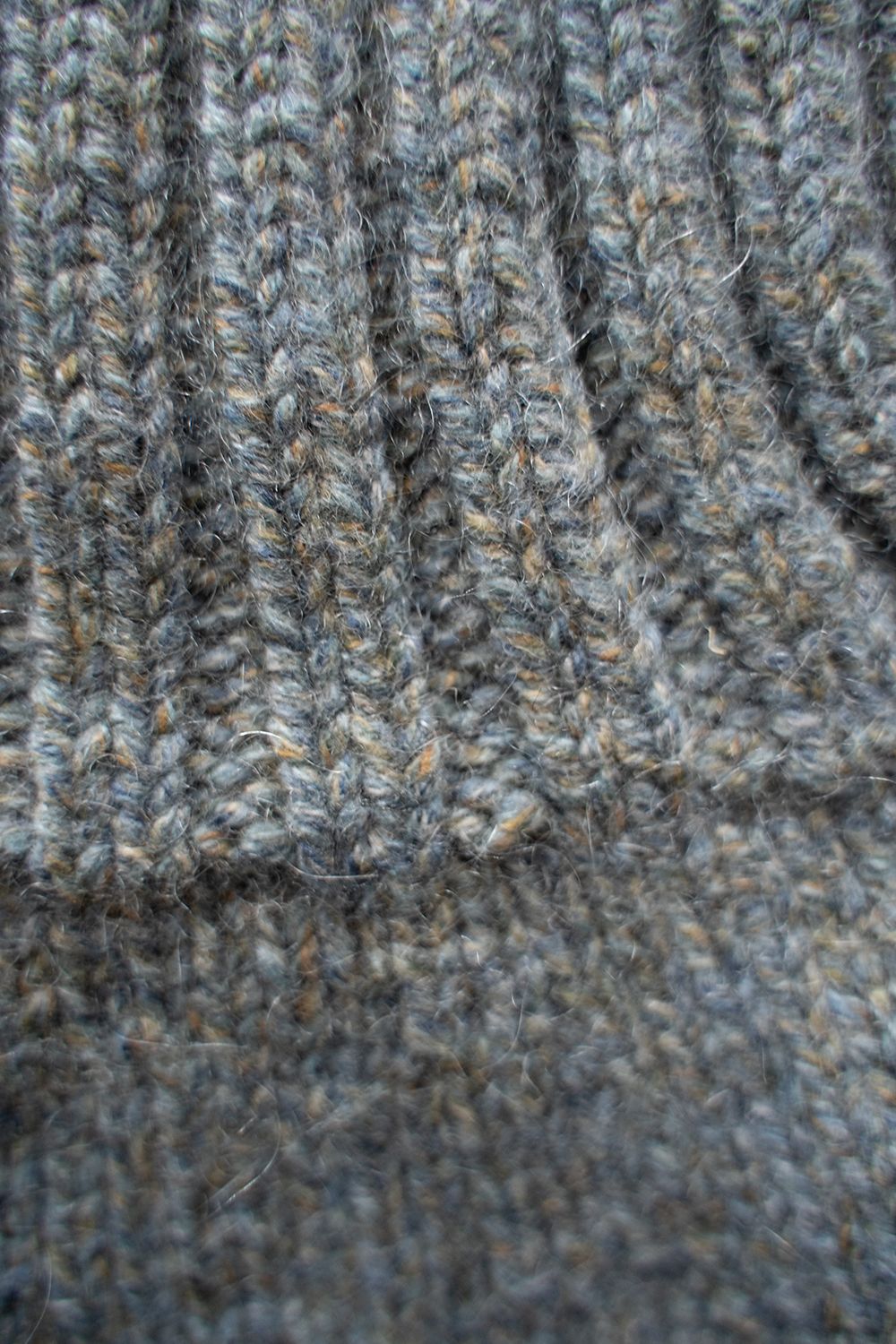 【ラスト1点】yak/lambs multi ply HAND KNITTING yoke top turtle neck sweater(FADE BLUE)