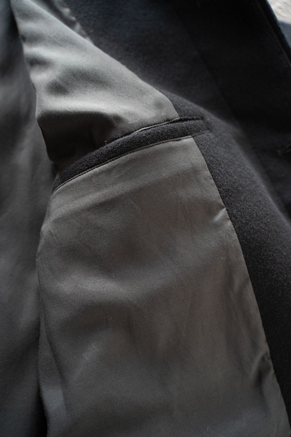 【ラスト1点】【22AW】ラムウールローデンクロスコート(BLACK)