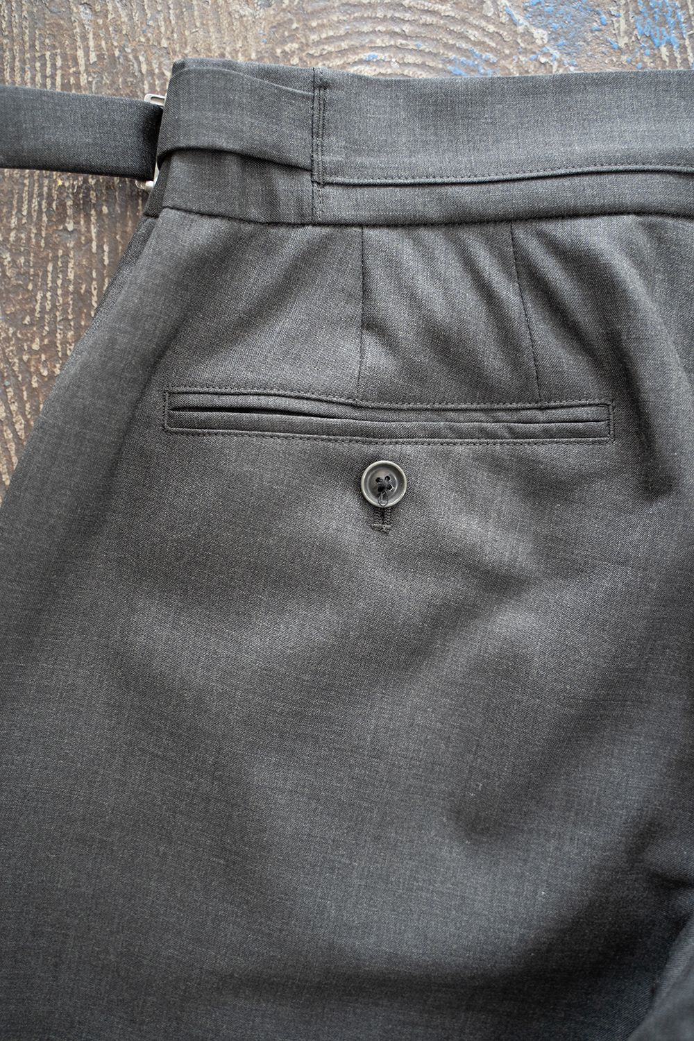 【ラスト1点】【23SS】2-Tack Wool Tropical Trousers/2タックウールトロピカルトラウザーズ(CHARCOAL)