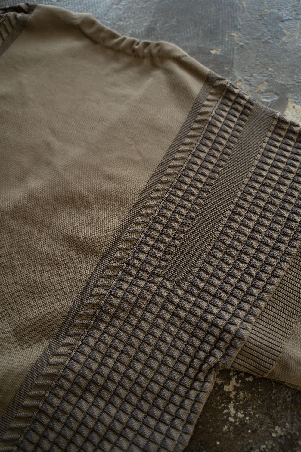 【ラスト1点】【25AW】Hakuhyo Zip Cardigan(BEIGE)