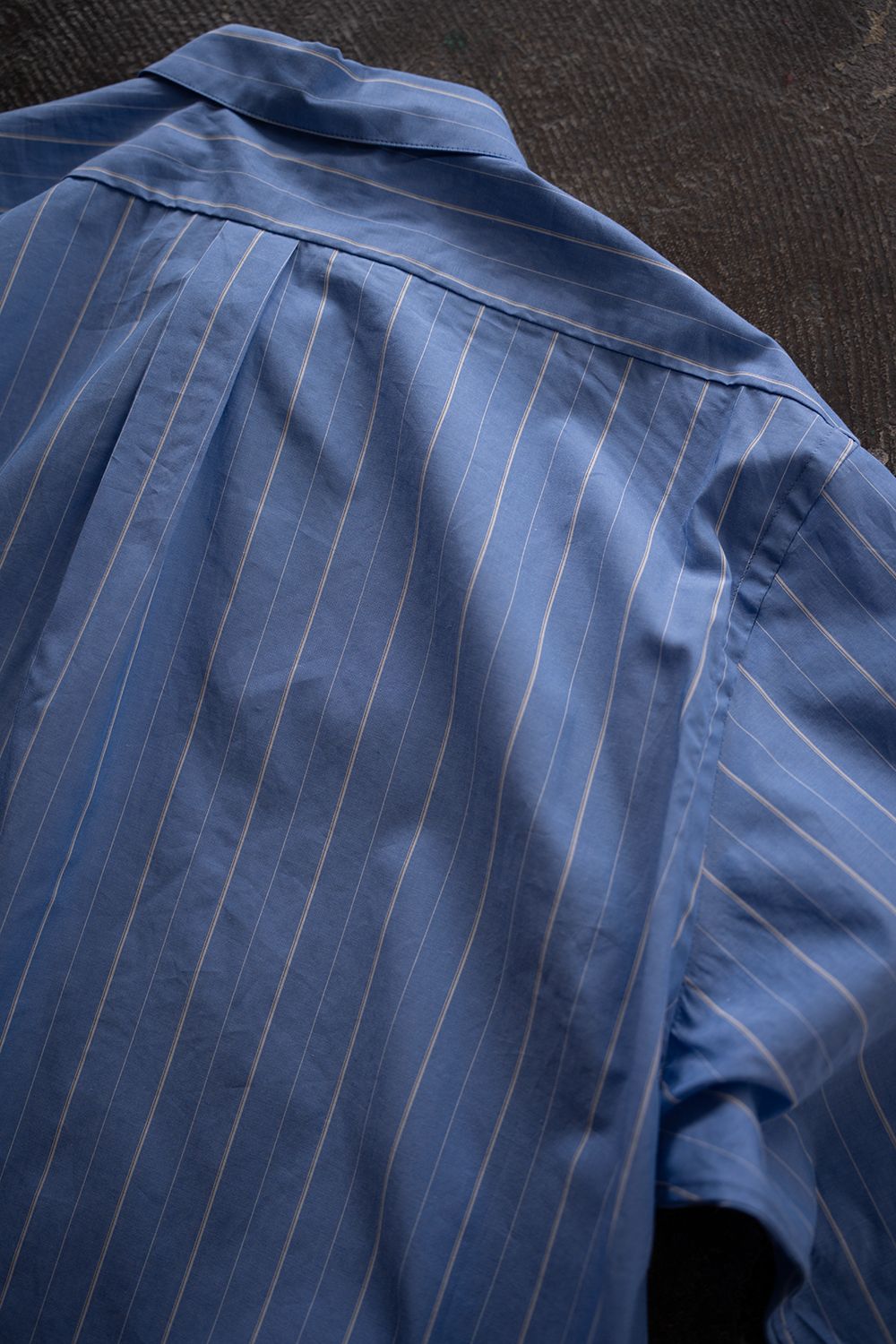 【26SS】ブロードレギュラーカラーシャツ(BLUE STRIPE)