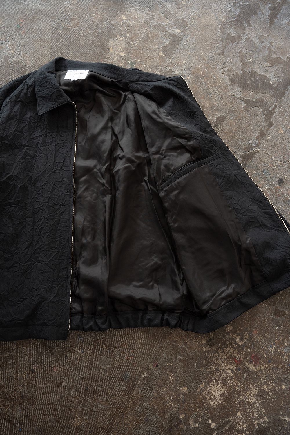 【26AW】先染めポリエステルジップブルゾン(BLACK)