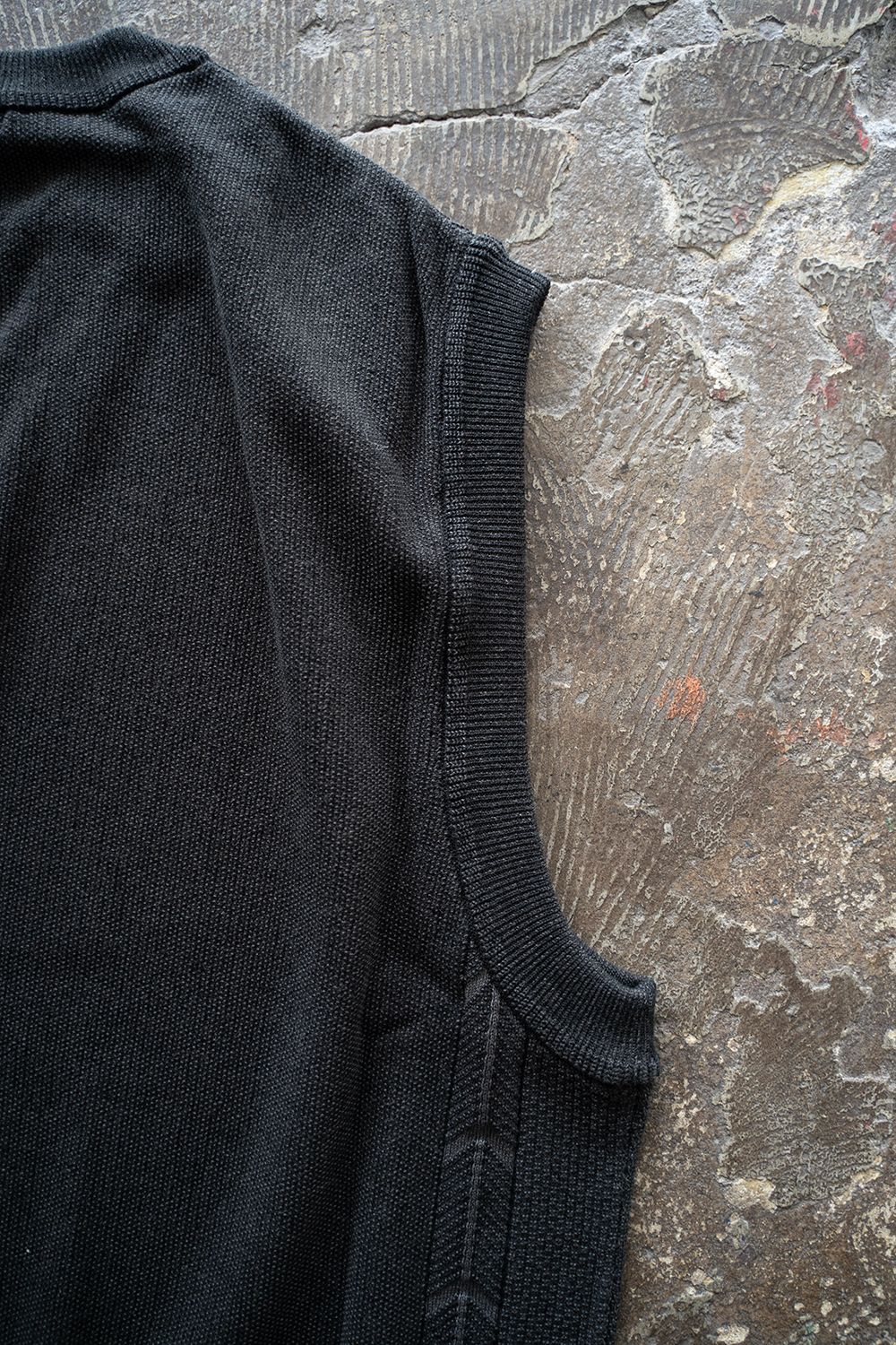 【ラスト1点】【25SS】Yozora V-neck Vest(BLACK)