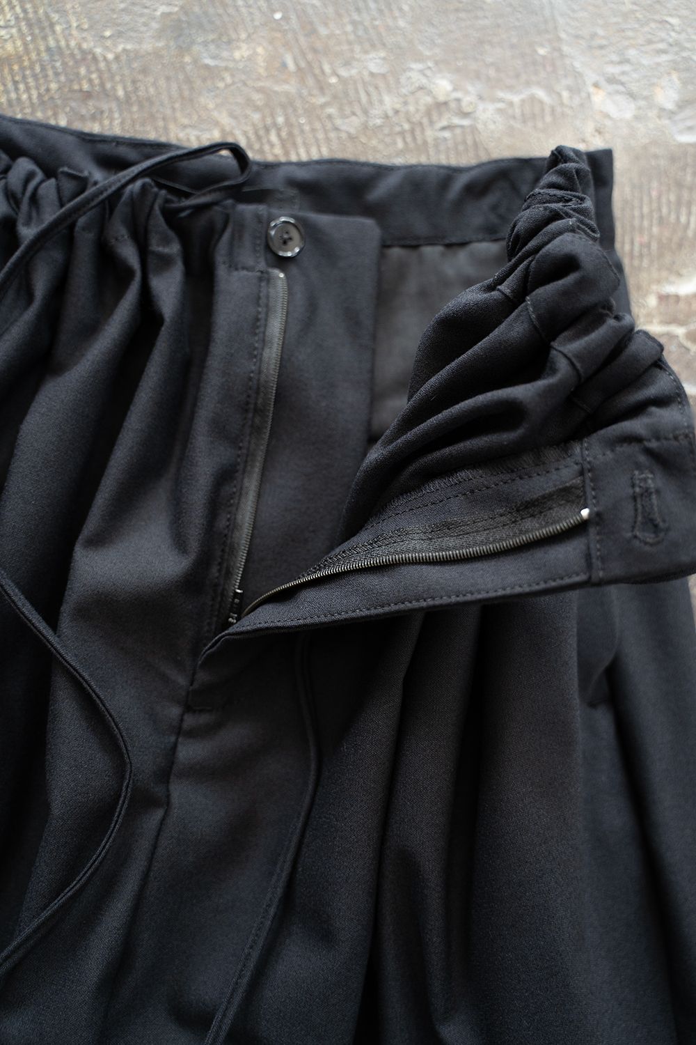 【ラスト1点】【23AW】Stretch T/W Gathered Pants/ストレッチT/Wギャザーパンツ(NAVY)