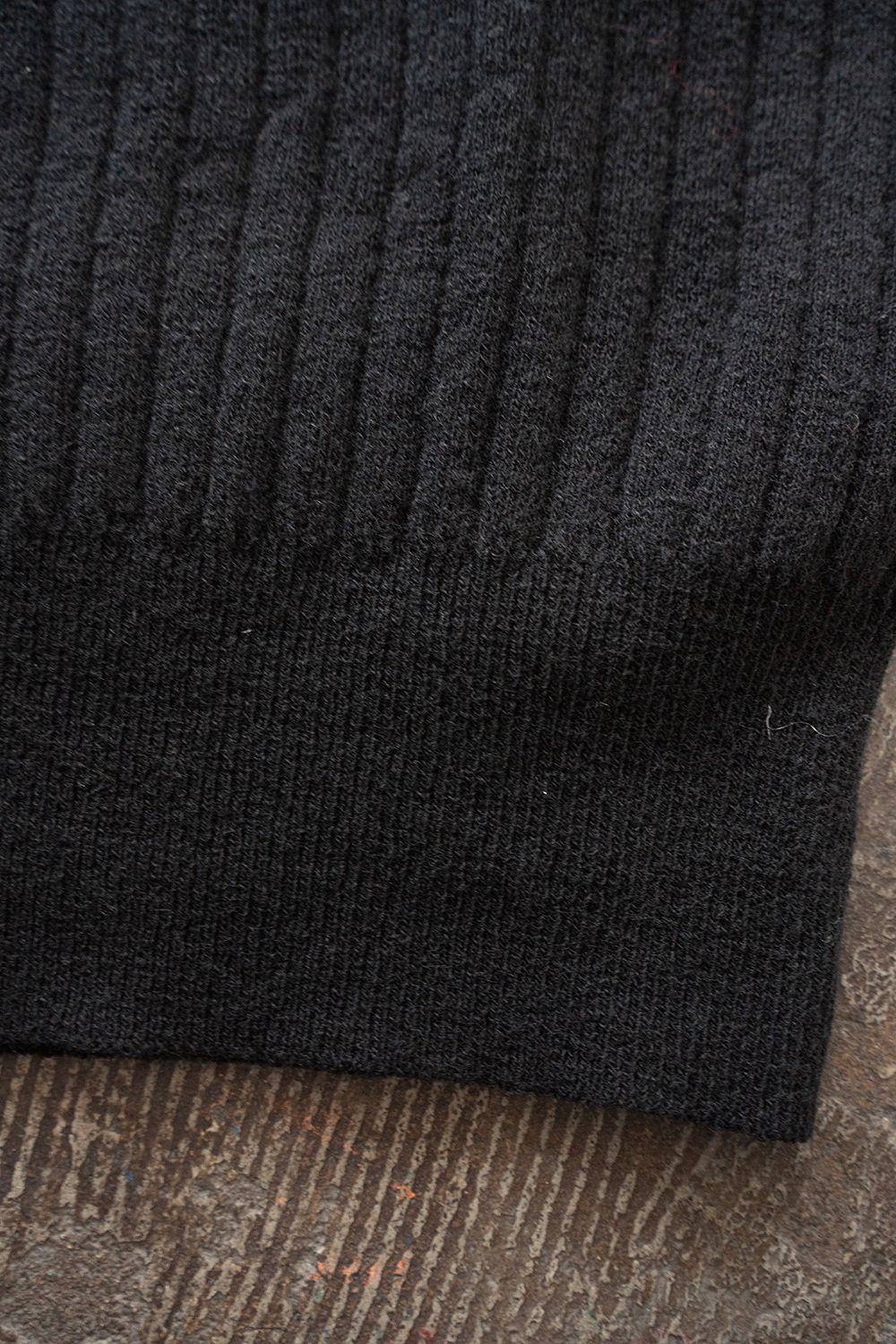 Hard twisted Shetlandwool RIB saddle shoulder crew neck sweater(BLACK)