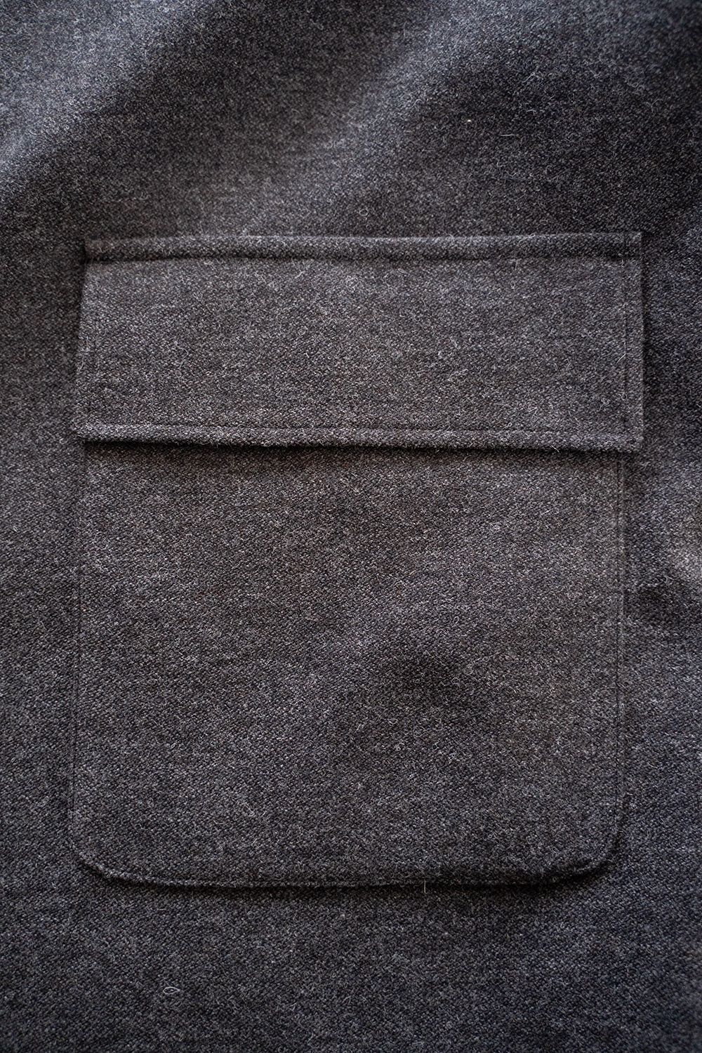 【25AW】ウール×ナイロンステンカラーコート(BROWN CHARCOAL)