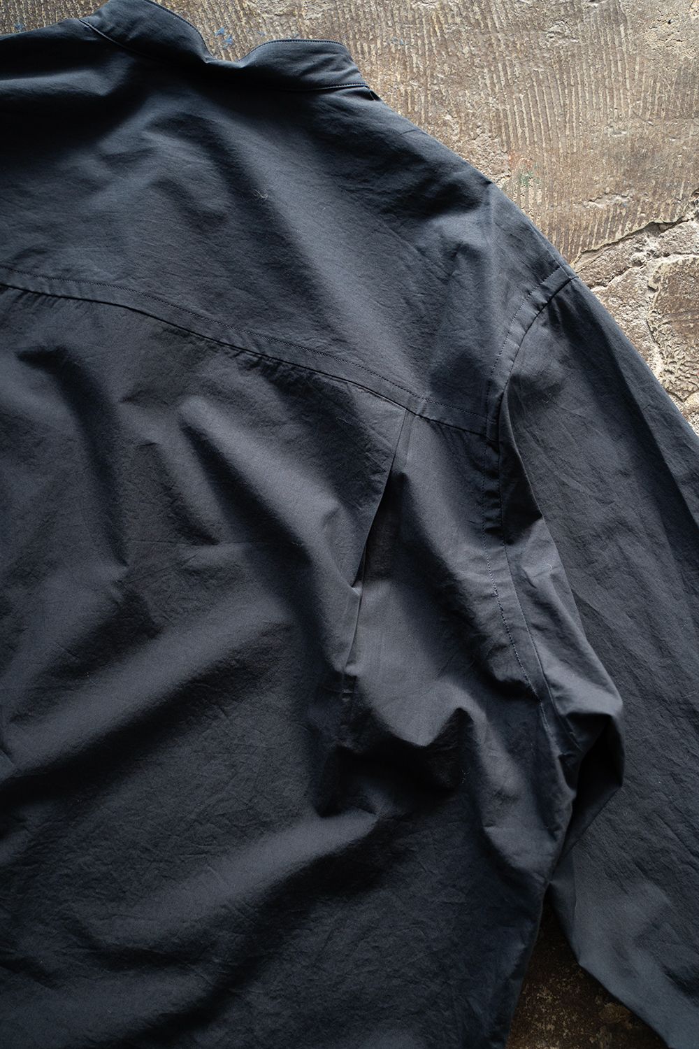 【25SS】リネン混バンドカラーシャツ(NAVY)