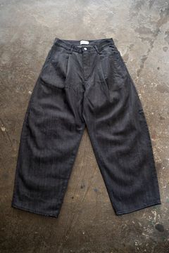 【26AW】ワンタックワイドデニムパンツ(NAVY)