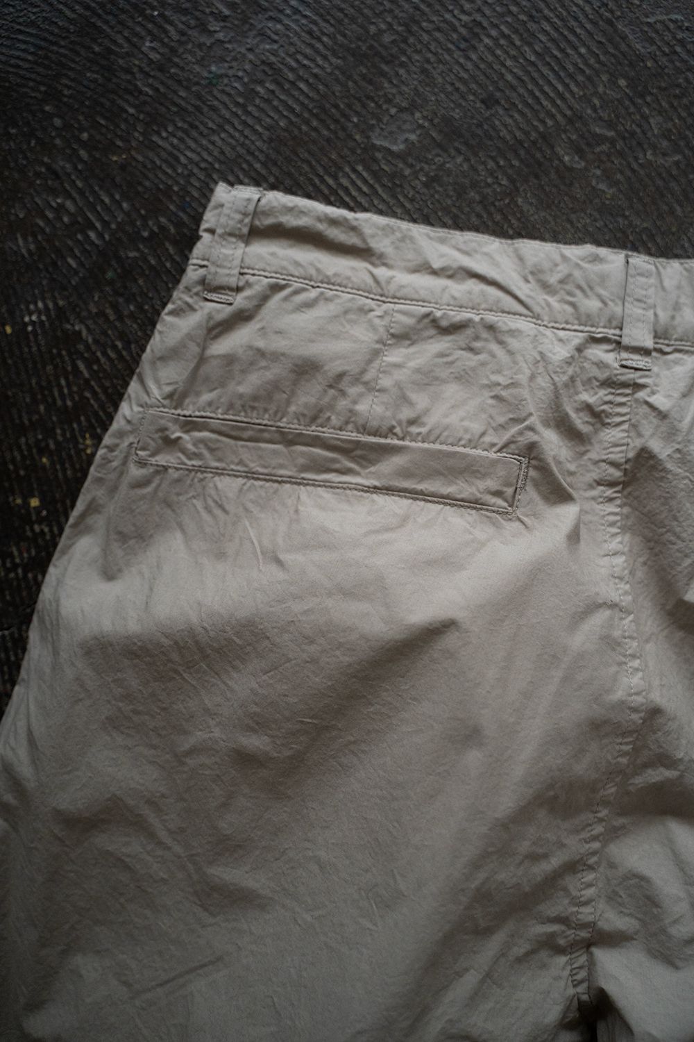 【ラスト1点】【25SS】ガーメントダイディープタックワイドパンツ(TAUPE)