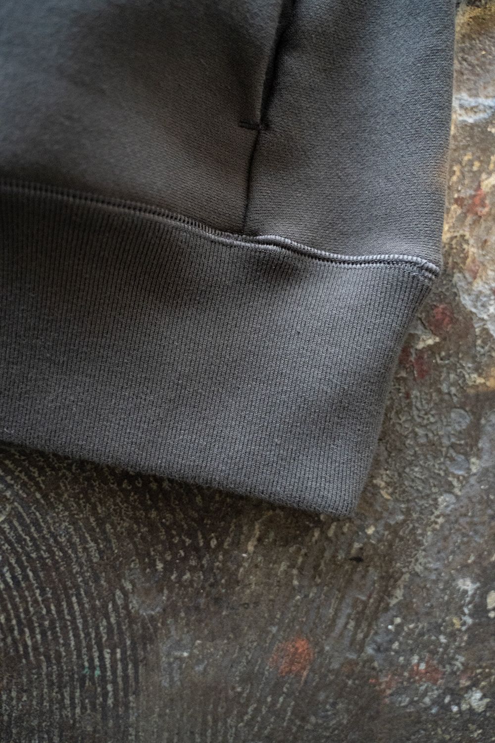 【ラスト1点】【24AW】ハーフジッププルオーバースウェット(KHAKI GRAY)