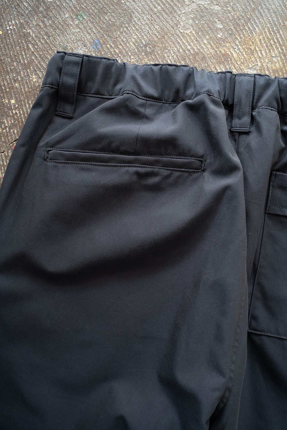 【ラスト1点】【25SS】キュプラ混ツイルインタックイージーパンツ(DARK NAVY)