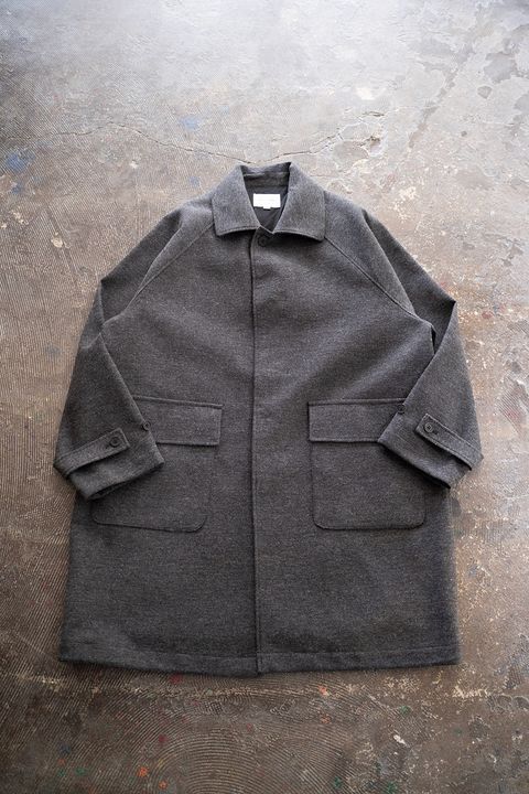 【25AW】ウール×ナイロンステンカラーコート(BROWN CHARCOAL)