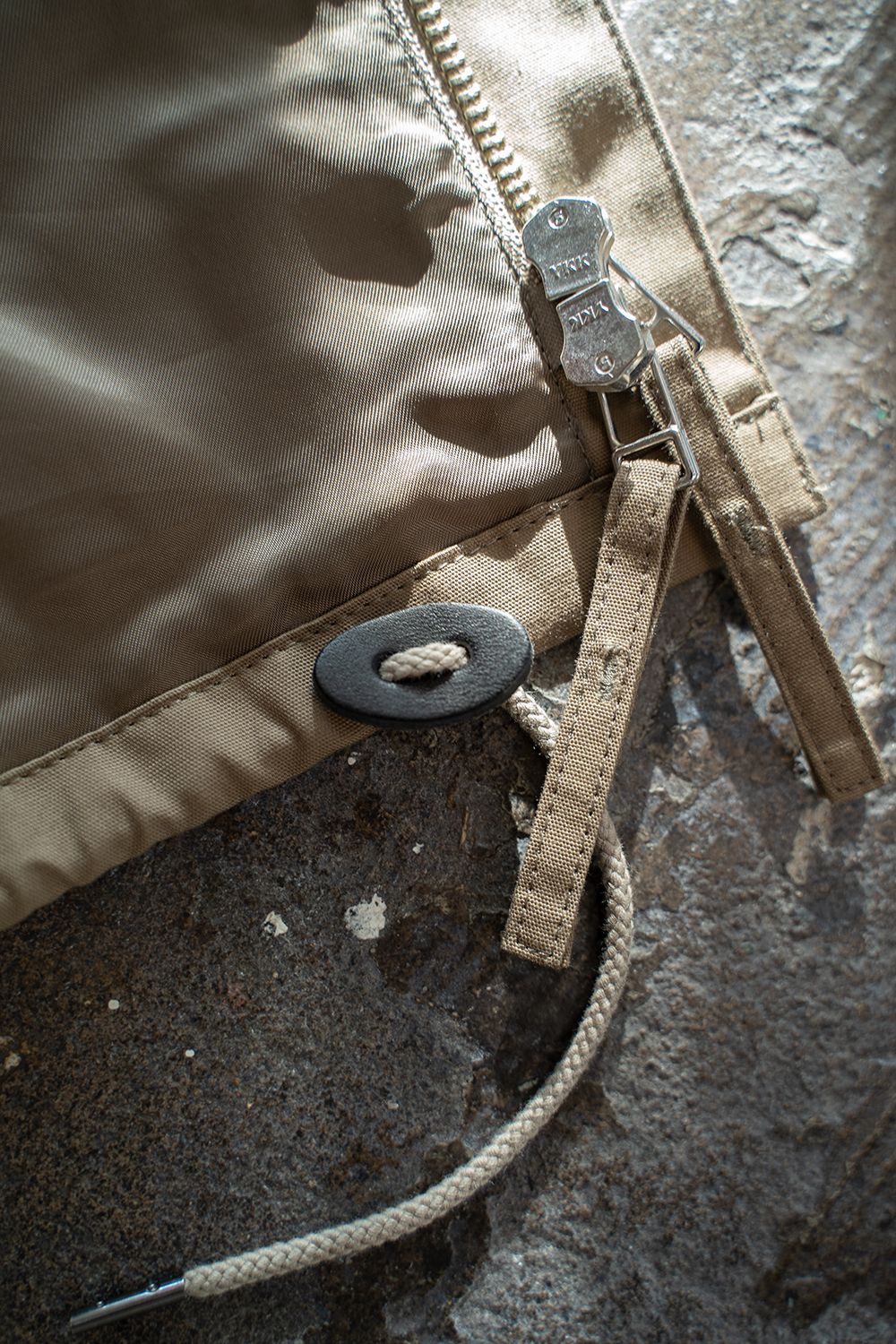 【ラスト1点】【22AW】甘撚りオックスショートブルゾン(KHAKI BEIGE)