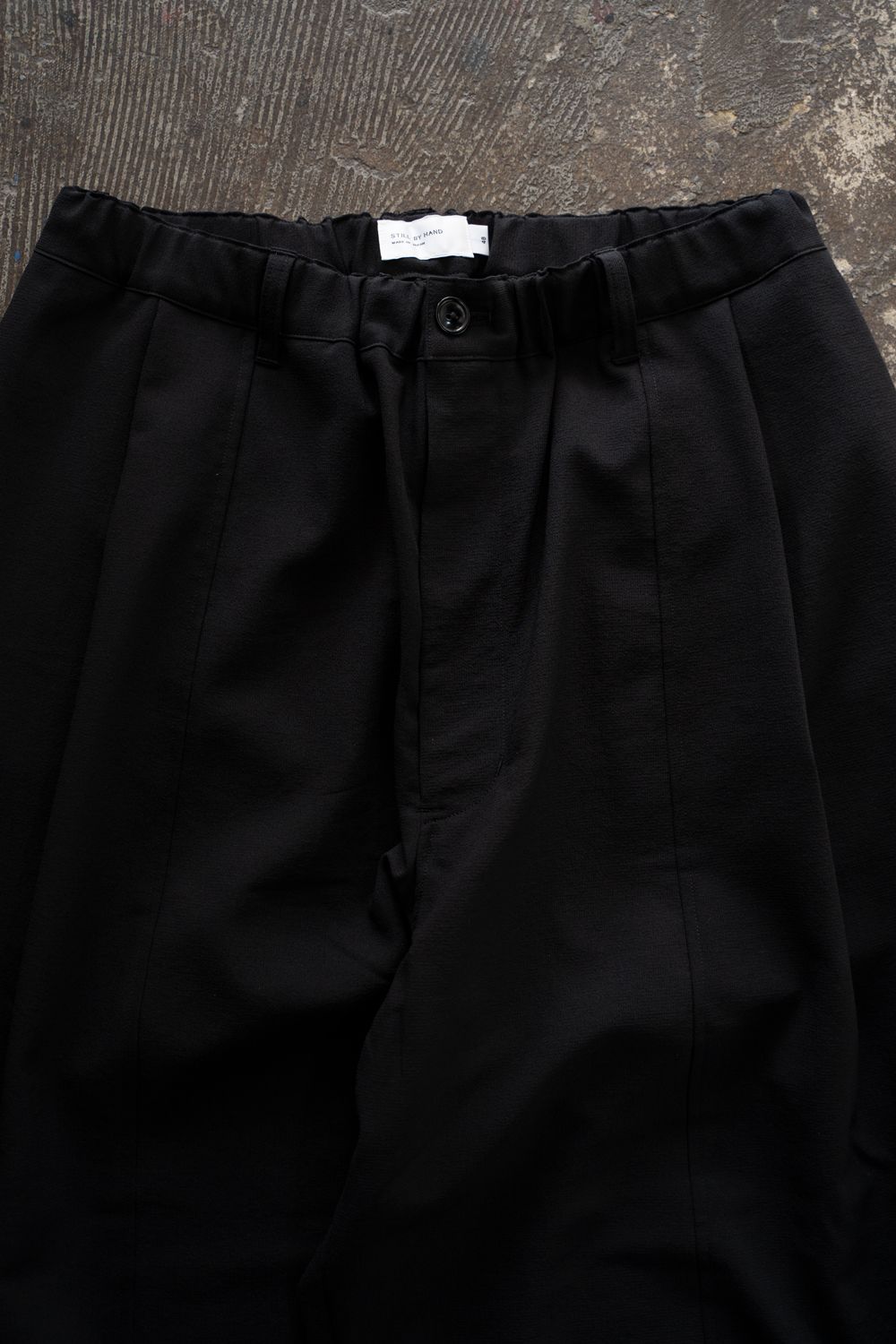 【256SS】ディープタックポリエステルワイドテーパードパンツ(BLACK)