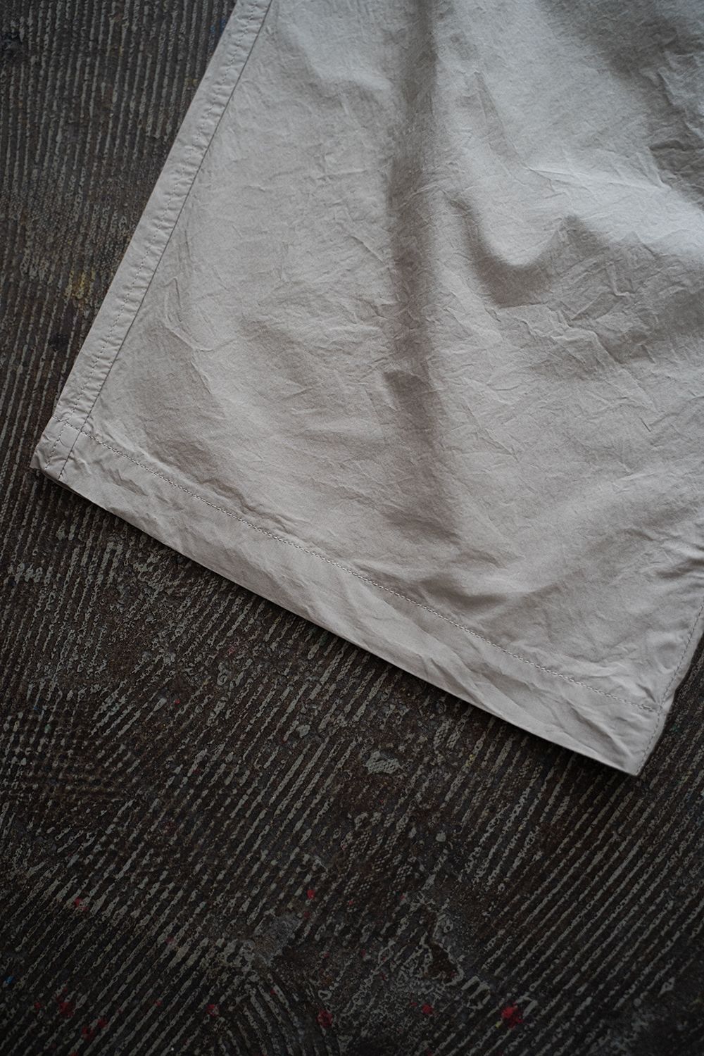 【ラスト1点】【25SS】ガーメントダイディープタックワイドパンツ(TAUPE)