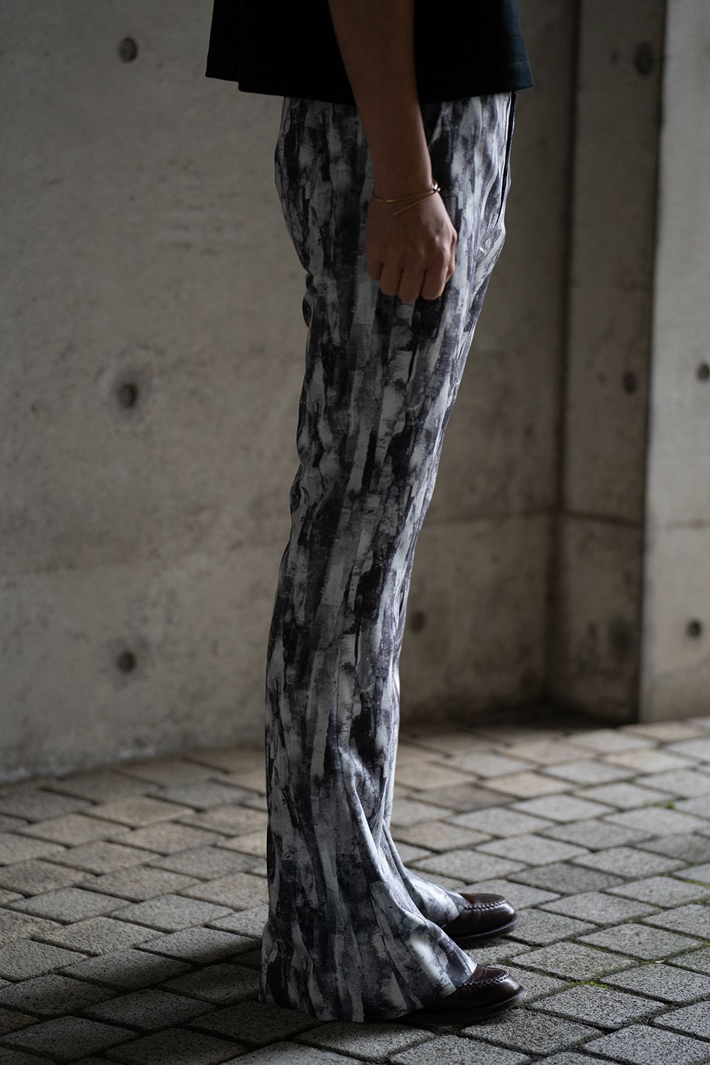 【ラスト1点】【24SS】Abstract Print Flare Pants/アブストラクトプリントフレアパンツ(GRAY)