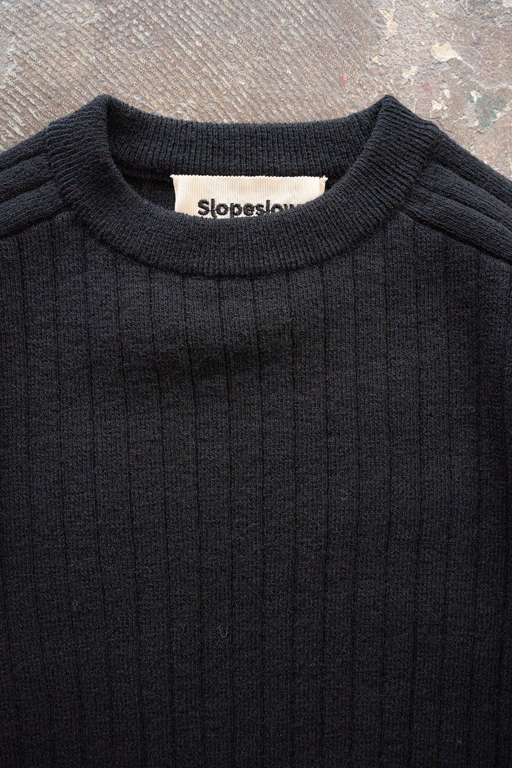 Hard twisted Shetlandwool RIB saddle shoulder crew neck sweater(BLACK)